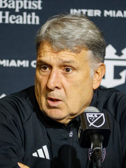 Tata Martino photo