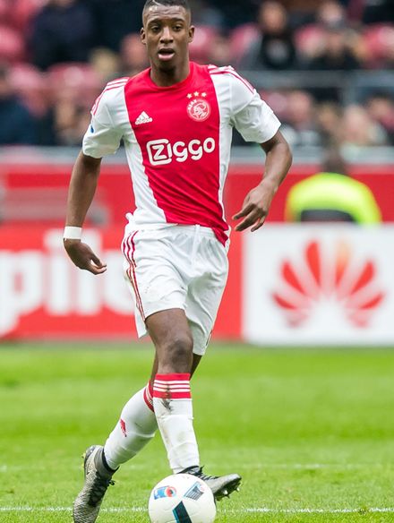 Riechedly Bazoer photo