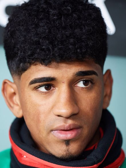 Аду Арес photo