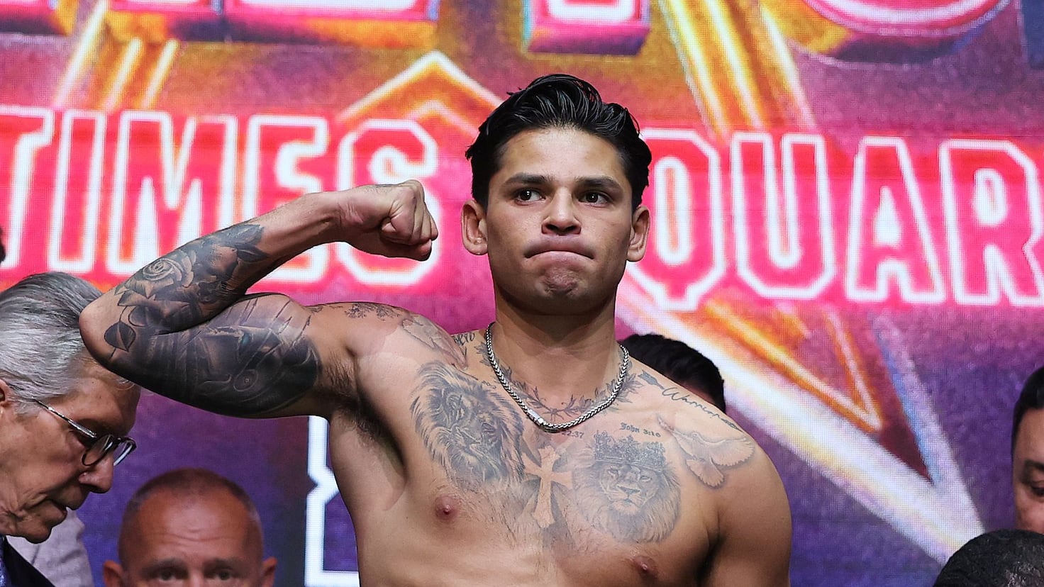 Ryan García Speaks Out Against ICE Actions While Recovering From Hand Surgery