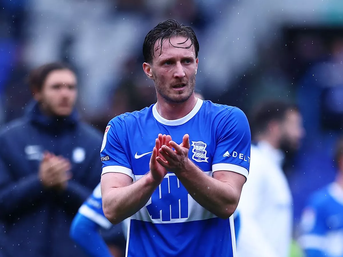 Ben Davies faces uncertain future as new Rangers boss Martin plans pre-season assessment